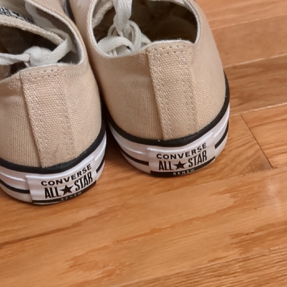 Converse Shoes - Picture 4 of 8